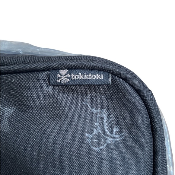 Tokidoki Elegante Pepe Bag - Picture 14 of 16